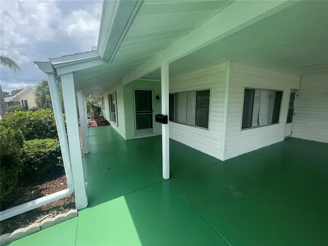 a view of an entrance of the house