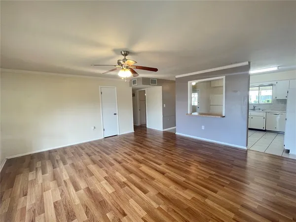 $1,800 | 701 Cypress Place, Sun City Center, FL 33573