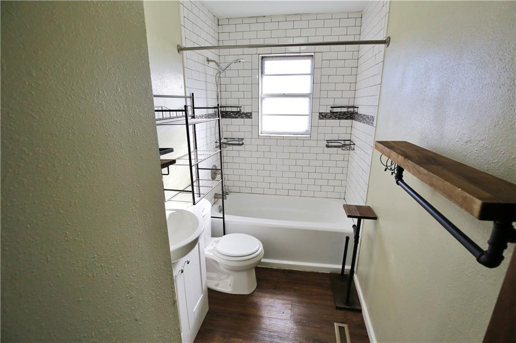 309 West 25th Street Baxter Springs, KS 66713 - Photo 19 of 34