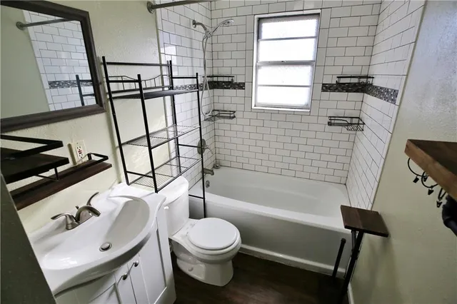 $128,350 | 309 West 25th Street, Baxter Springs, KS 66713