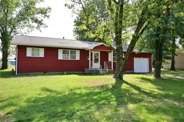 $122,000 | 309 West 25th Street, Baxter Springs, KS 66713