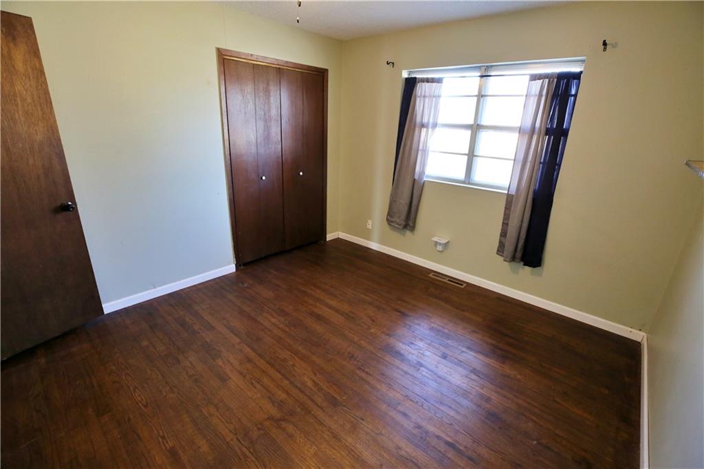 309 West 25th Street Baxter Springs, KS 66713 - Photo 24 of 34