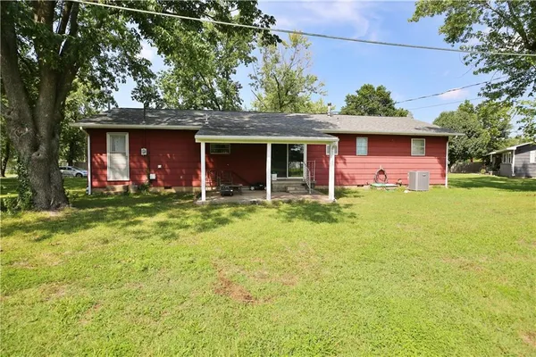 $122,000 | 309 West 25th Street, Baxter Springs, KS 66713
