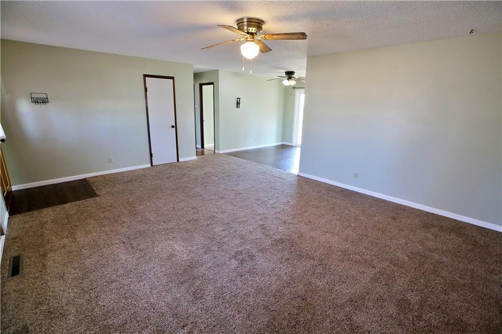 309 West 25th Street Baxter Springs, KS 66713 - Photo 8 of 34