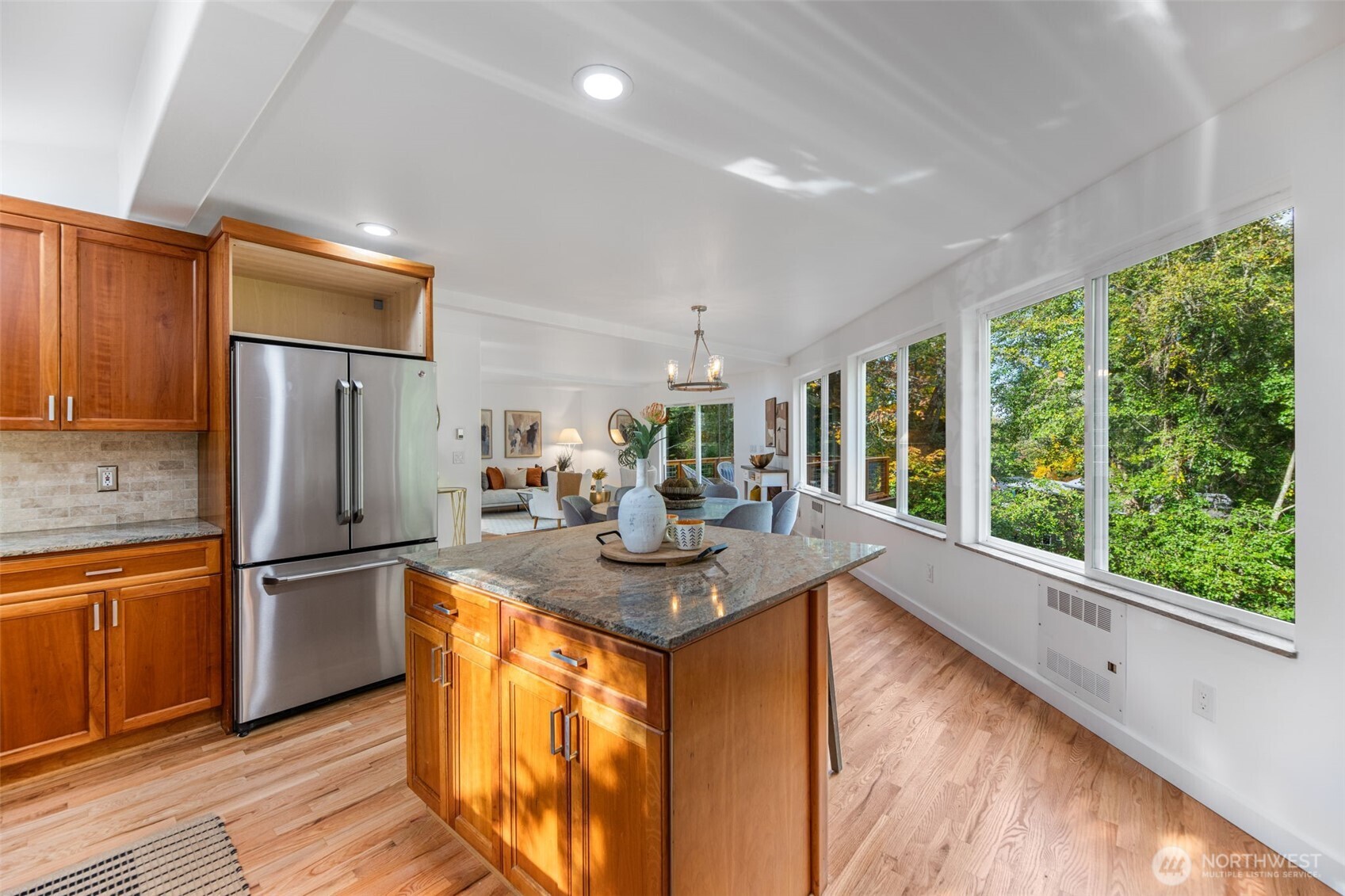 2708 Northeast 98th Street Seattle, WA 98115 - Photo 19 of 40