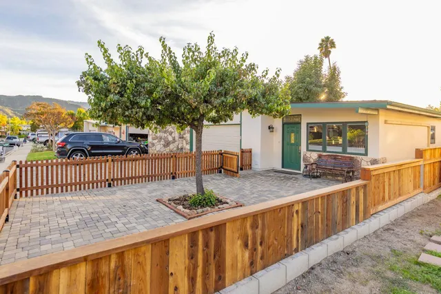 $799,000 | 303 Lark Ellen Avenue, Ojai, CA 93023