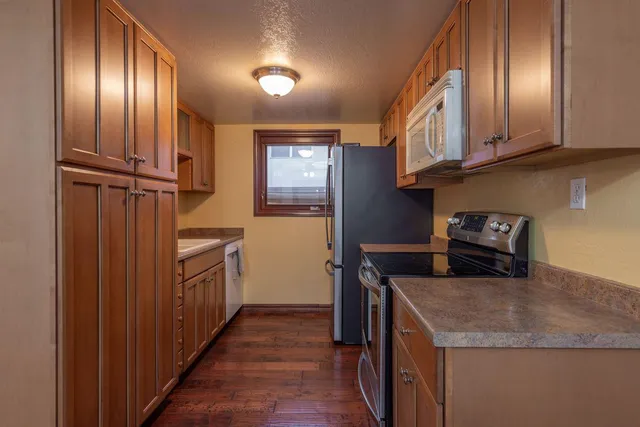 $799,000 | 303 Lark Ellen Avenue, Ojai, CA 93023