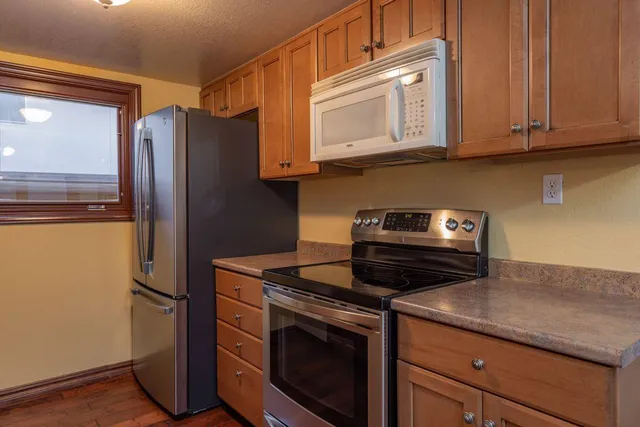 $799,000 | 303 Lark Ellen Avenue, Ojai, CA 93023