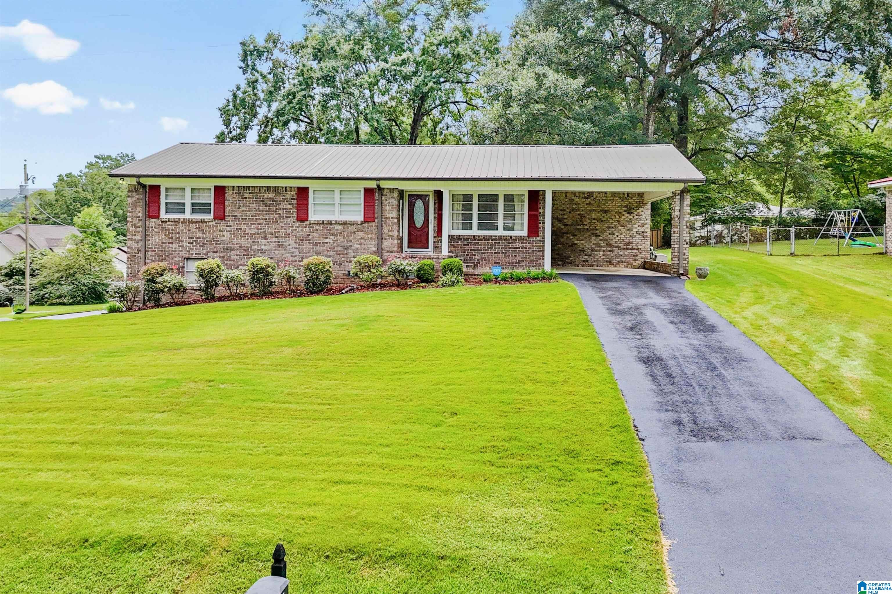 705 4th Avenue Northwest Alabaster, AL 35007 - Photo 2 of 25
