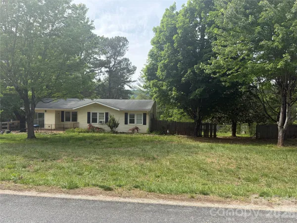 $279,900 | 2723 Tatertown Loop, Nebo, NC 28761