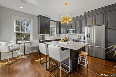 $1,599,000 | 71 Aberdeen Way, Unit 71, Fairfield, CT 06890