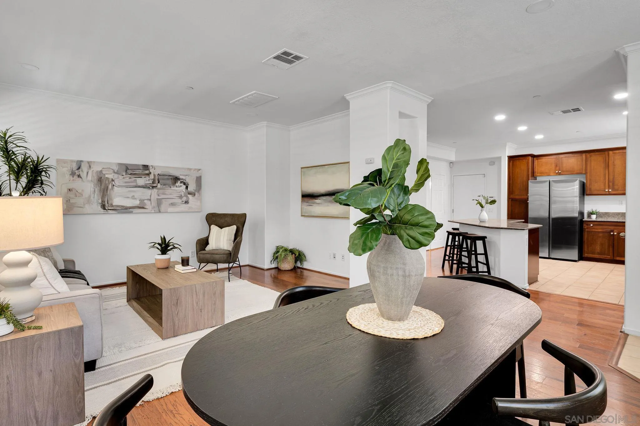 1205 Calabria Street Santee, CA 92071 - Photo 7 of 38