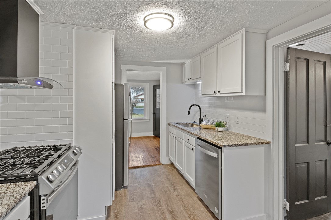 44 Winchester Road Irondequoit, NY 14617 - Photo 12 of 20