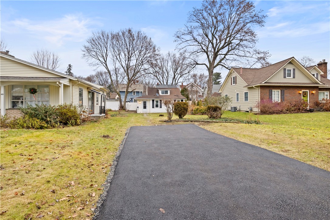 44 Winchester Road Irondequoit, NY 14617 - Photo 2 of 20