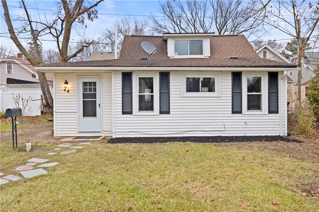 44 Winchester Road Irondequoit, NY 14617 - Photo 3 of 20