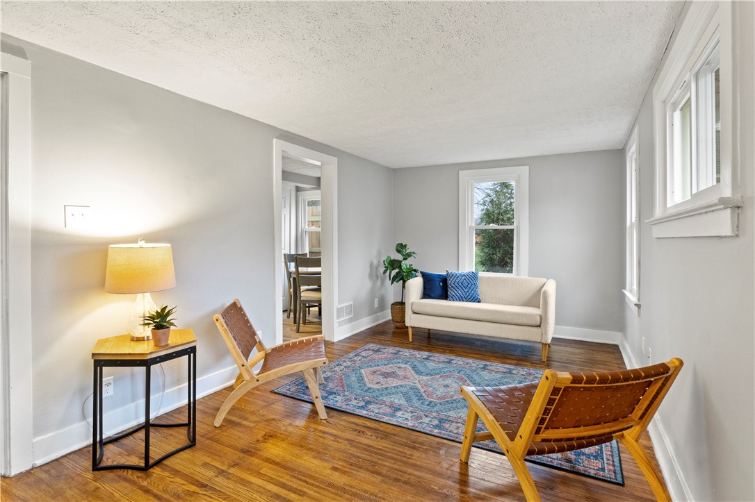 44 Winchester Road Irondequoit, NY 14617 - Photo 7 of 20