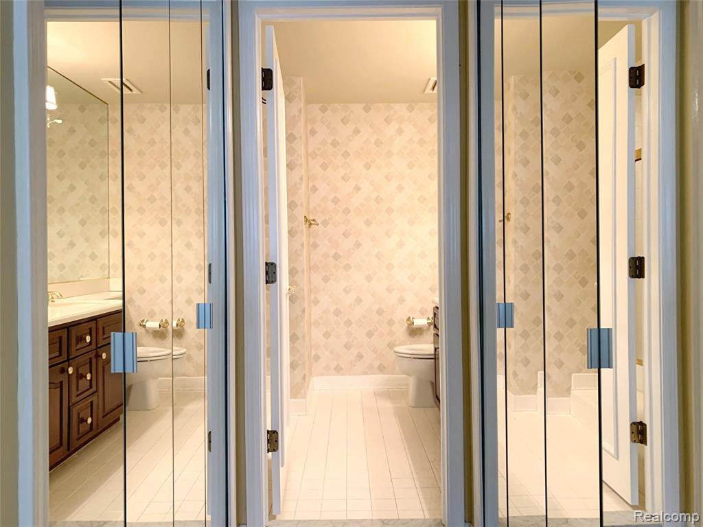 1128 Timberview Trail Bloomfield Hills, MI 48304 - Photo 23 of 31