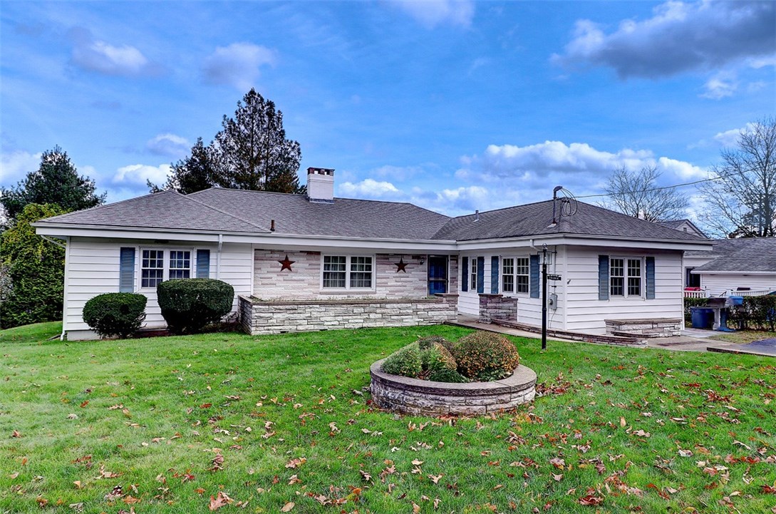 4 Hillside Road Lincoln, RI 02865 - Photo 1 of 30 Gallery Image 1