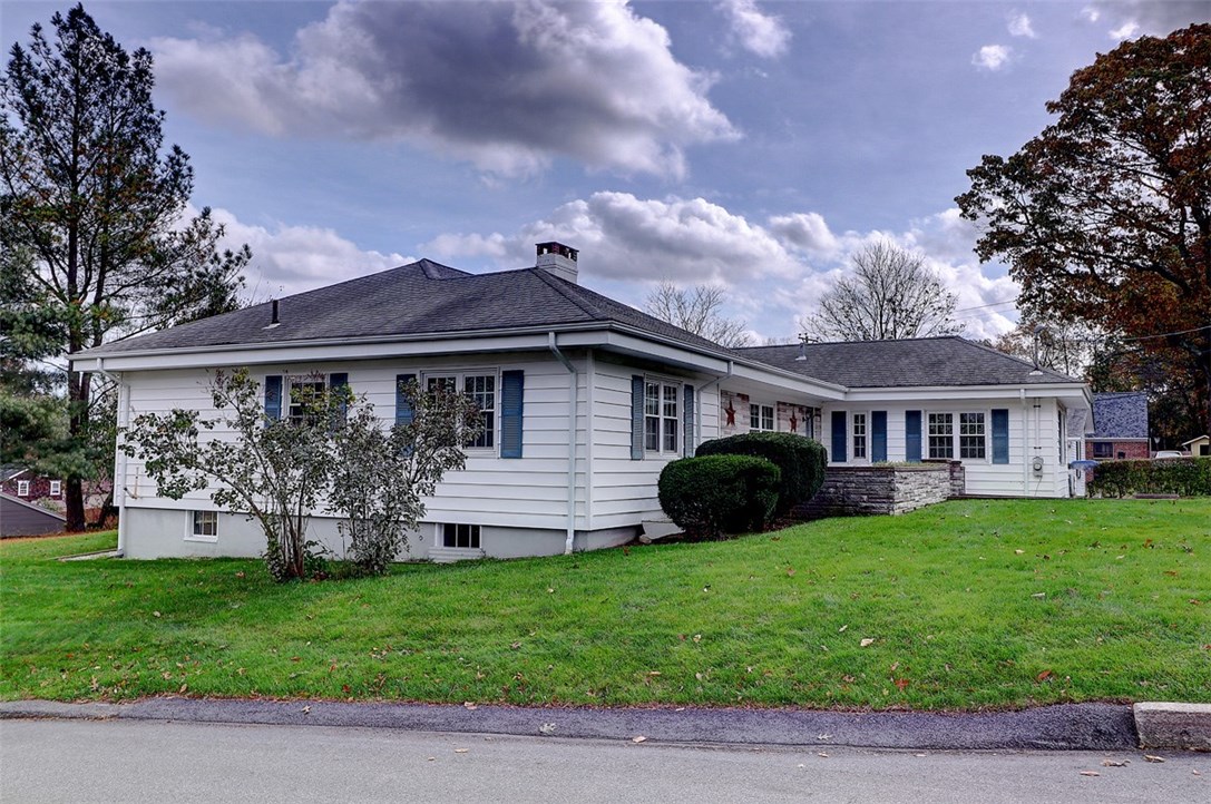 4 Hillside Road Lincoln, RI 02865 - Photo 2 of 30 Gallery Image 2