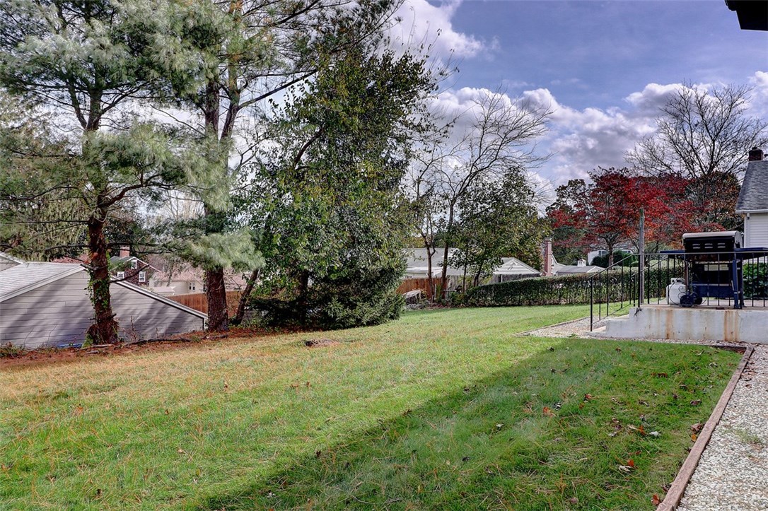 4 Hillside Road Lincoln, RI 02865 - Photo 29 of 30 Gallery Image 29