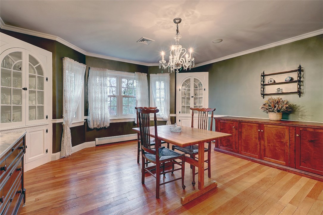 4 Hillside Road Lincoln, RI 02865 - Photo 8 of 30 Dining Room