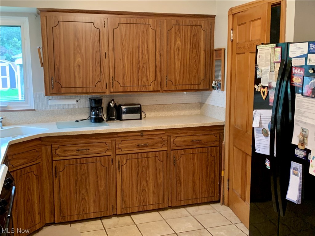 9450 West Moreland Road Parma, OH 44129 - Photo 8 of 22
