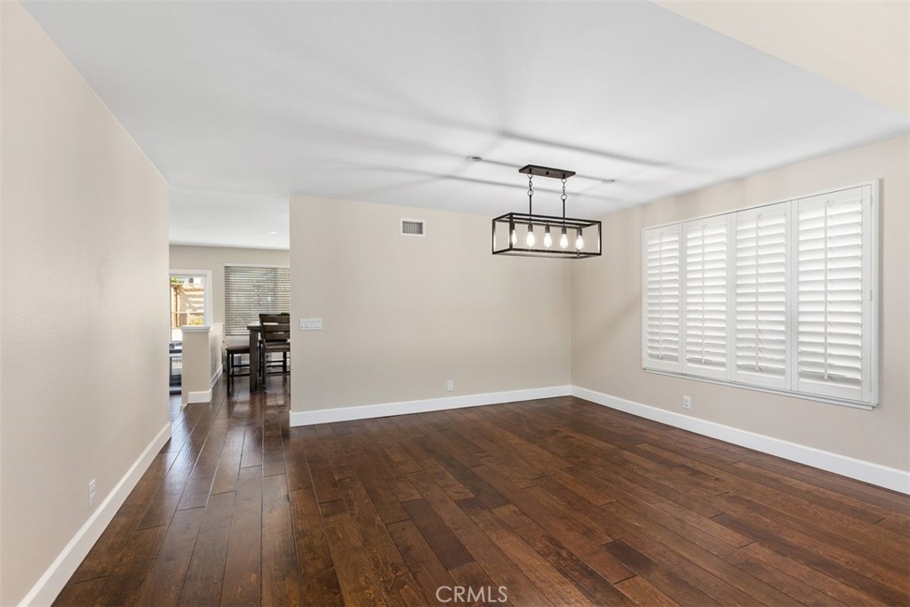 24711 Vía Del Rio Lake Forest, CA 92630 - Photo 5 of 41 Dining room