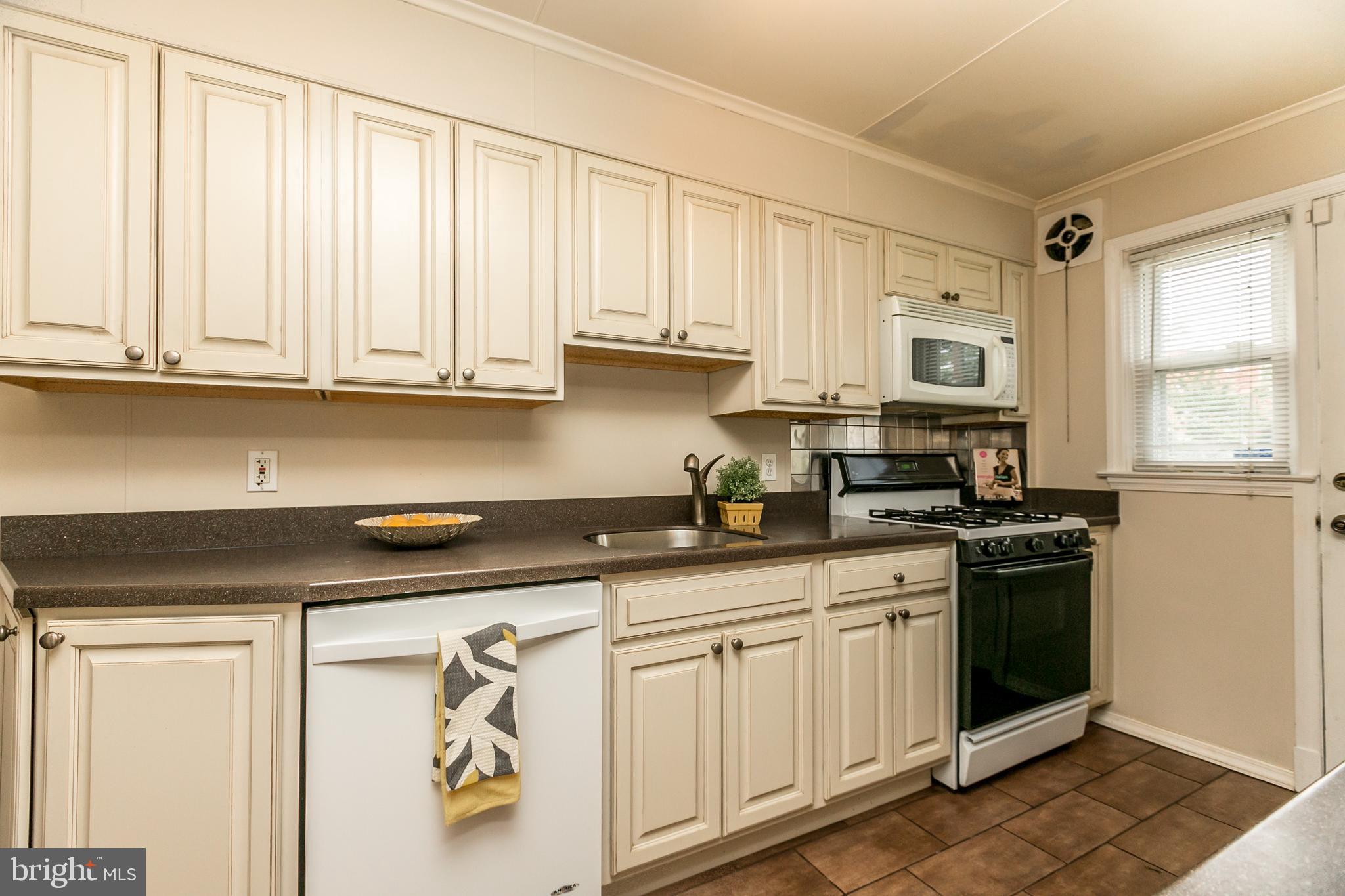 1604 Hardwick Road Baltimore, MD 21286 - Photo 13 of 32