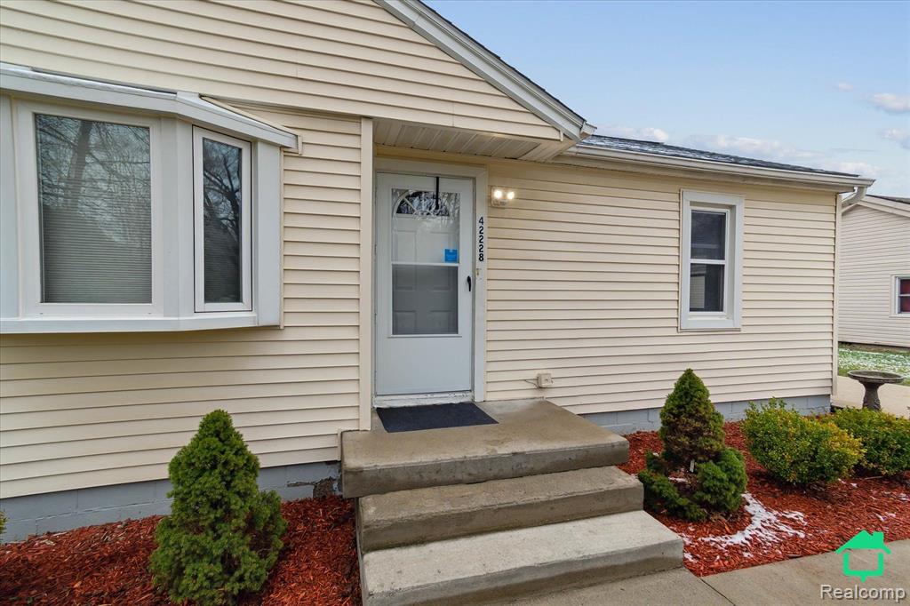 42228 Fret Road Belleville, MI 48111 - Photo 5 of 44 Gallery Image 5