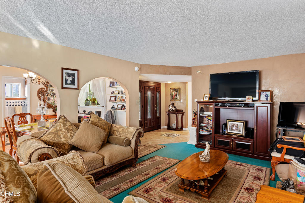 3138 South K Street Oxnard, CA 93033 - Photo 7 of 19