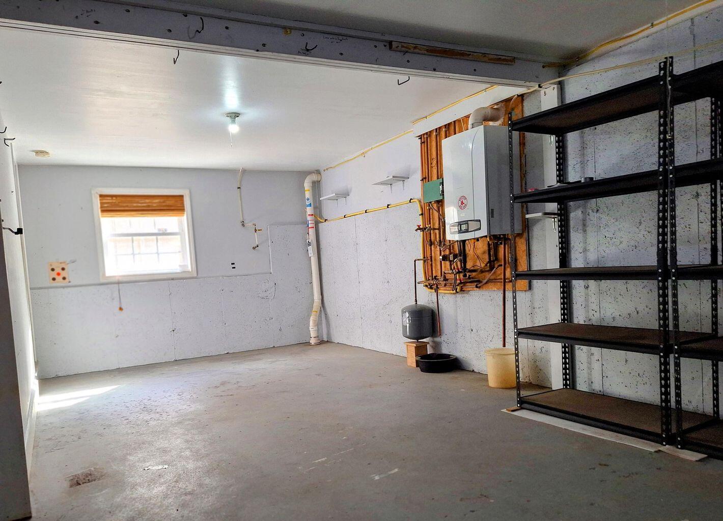 8 Hedgebog Mountain Road Naples, ME 04055 - Photo 22 of 33 basement space