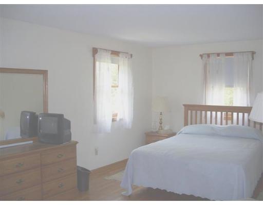 121 Fearing Hill Road Wareham, MA 02576 - Photo 3 of 18 Gallery Image 3