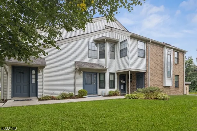 $405,000 | 3014 Lighthouse Lane, Sayreville, NJ 08859