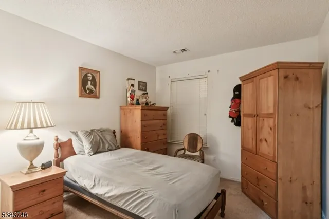 $405,000 | 3014 Lighthouse Lane, Sayreville, NJ 08859