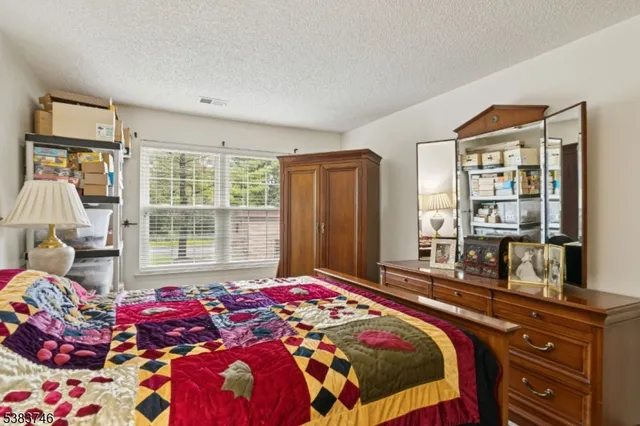 $405,000 | 3014 Lighthouse Lane, Sayreville, NJ 08859