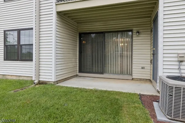 $405,000 | 3014 Lighthouse Lane, Sayreville, NJ 08859