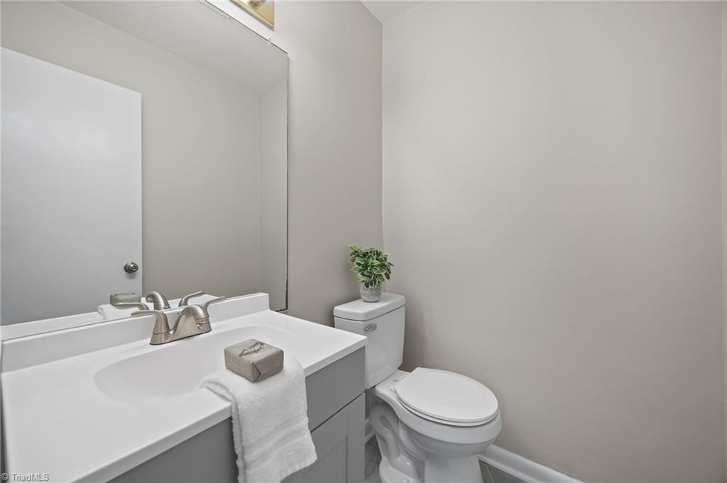 2218 Shadow Valley Road, Unit B High Point, NC 27265 - Photo 12 of 24 Gallery Image 12