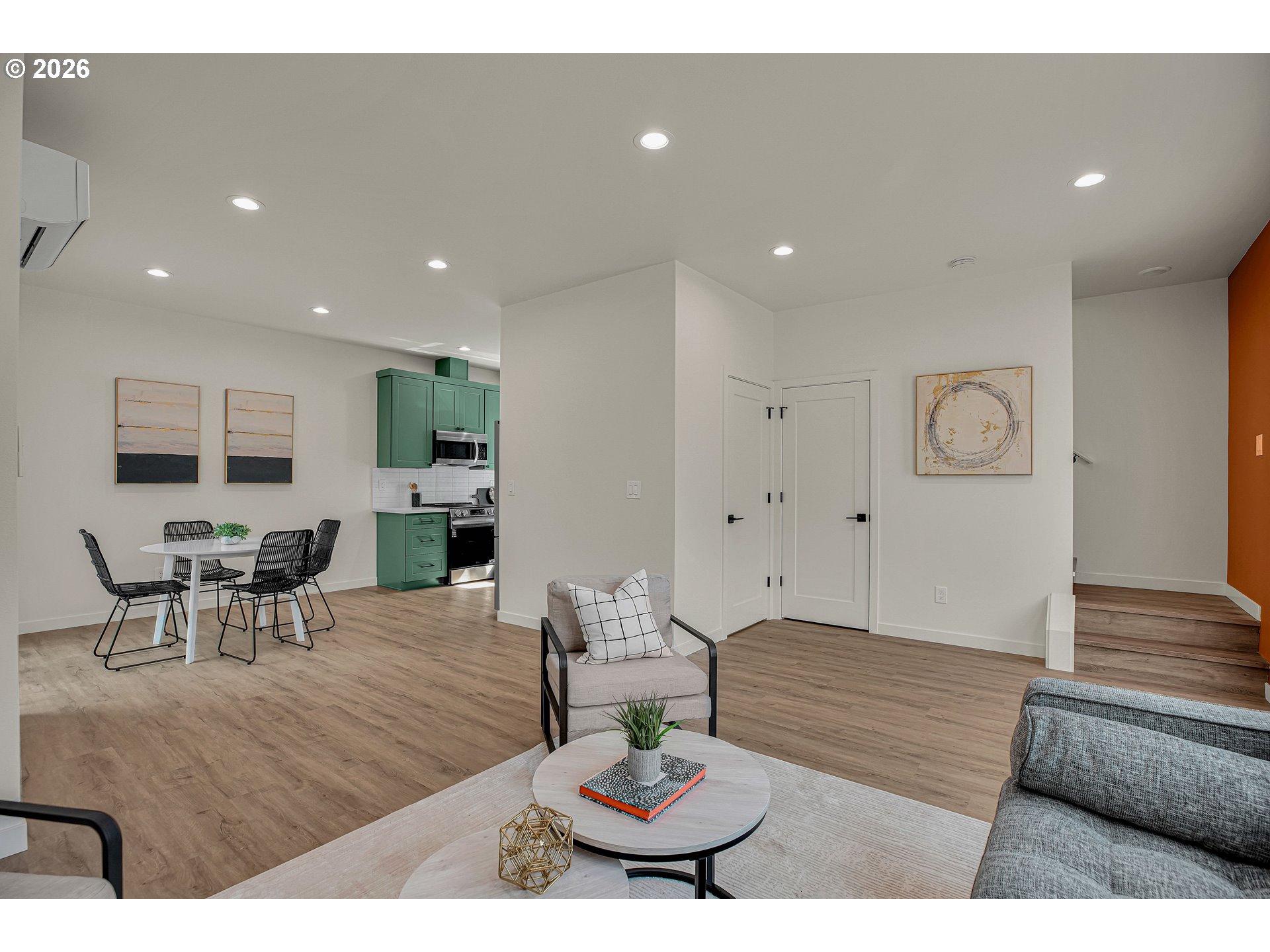 8067 Southeast Carlton Street Portland, OR 97206 - Photo 5 of 32