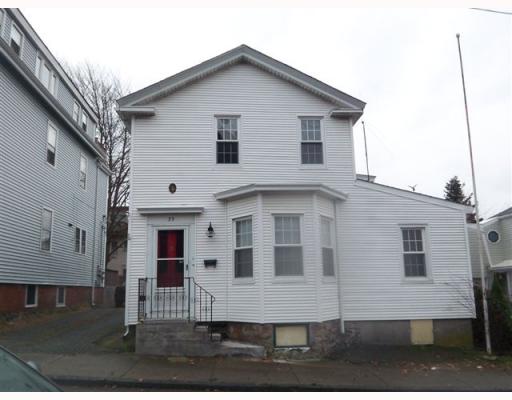 33 Young Street Newport, RI 02840 - Photo 1 of 12 Exterior Front.