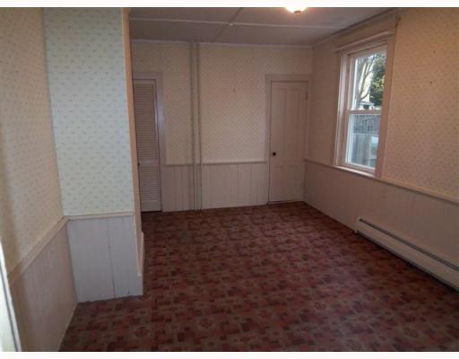 33 Young Street Newport, RI 02840 - Photo 8 of 12 Dining Room.