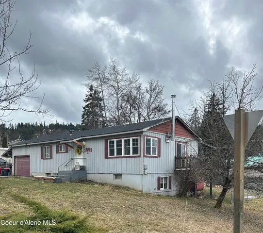$379,500 | 1009 South 2nd Street, St. Maries, ID 83861