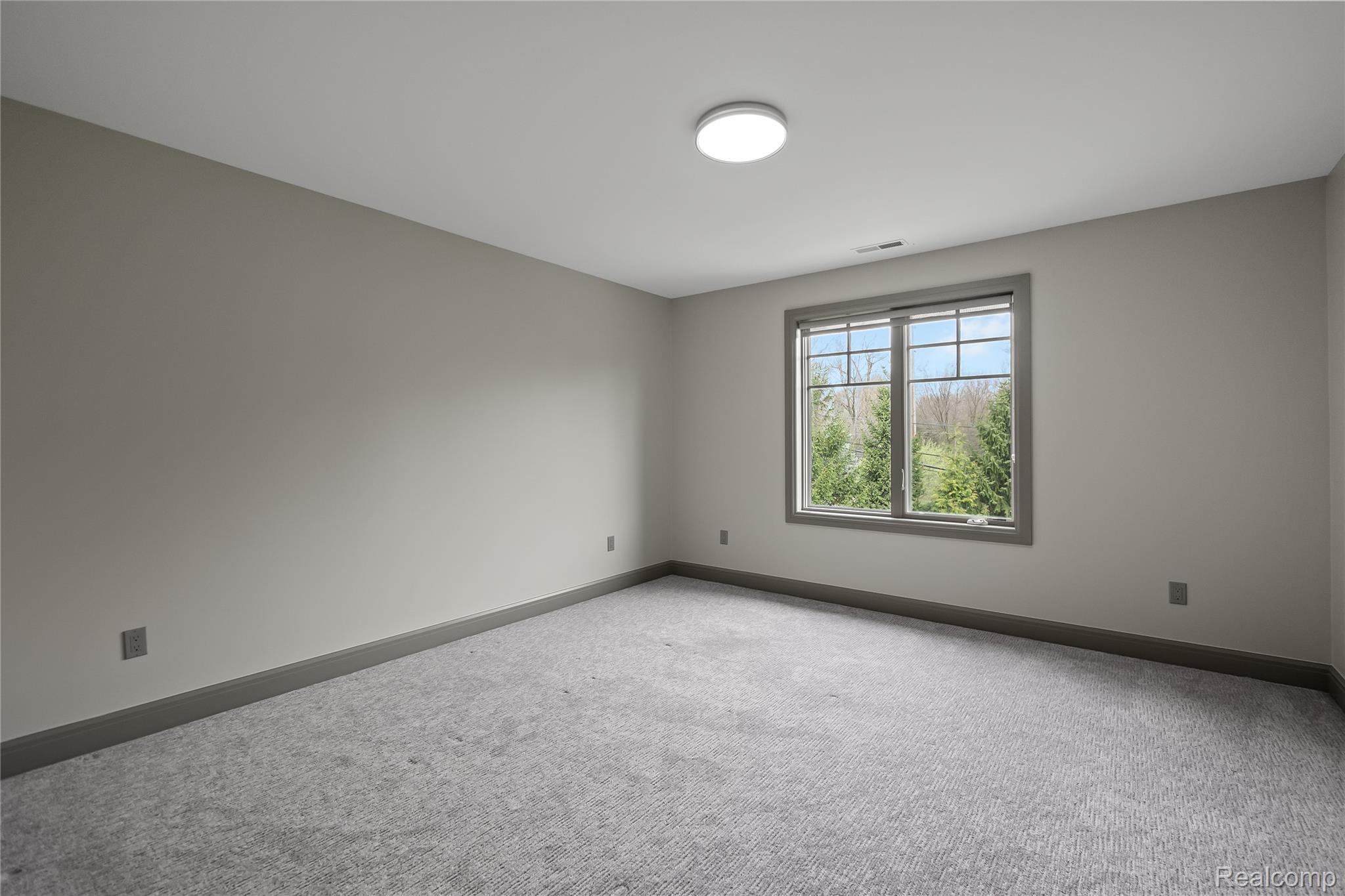 3824 Poppleton Street Troy, MI 48084 - Photo 29 of 51 Unfurnished room featuring baseboards and carpet