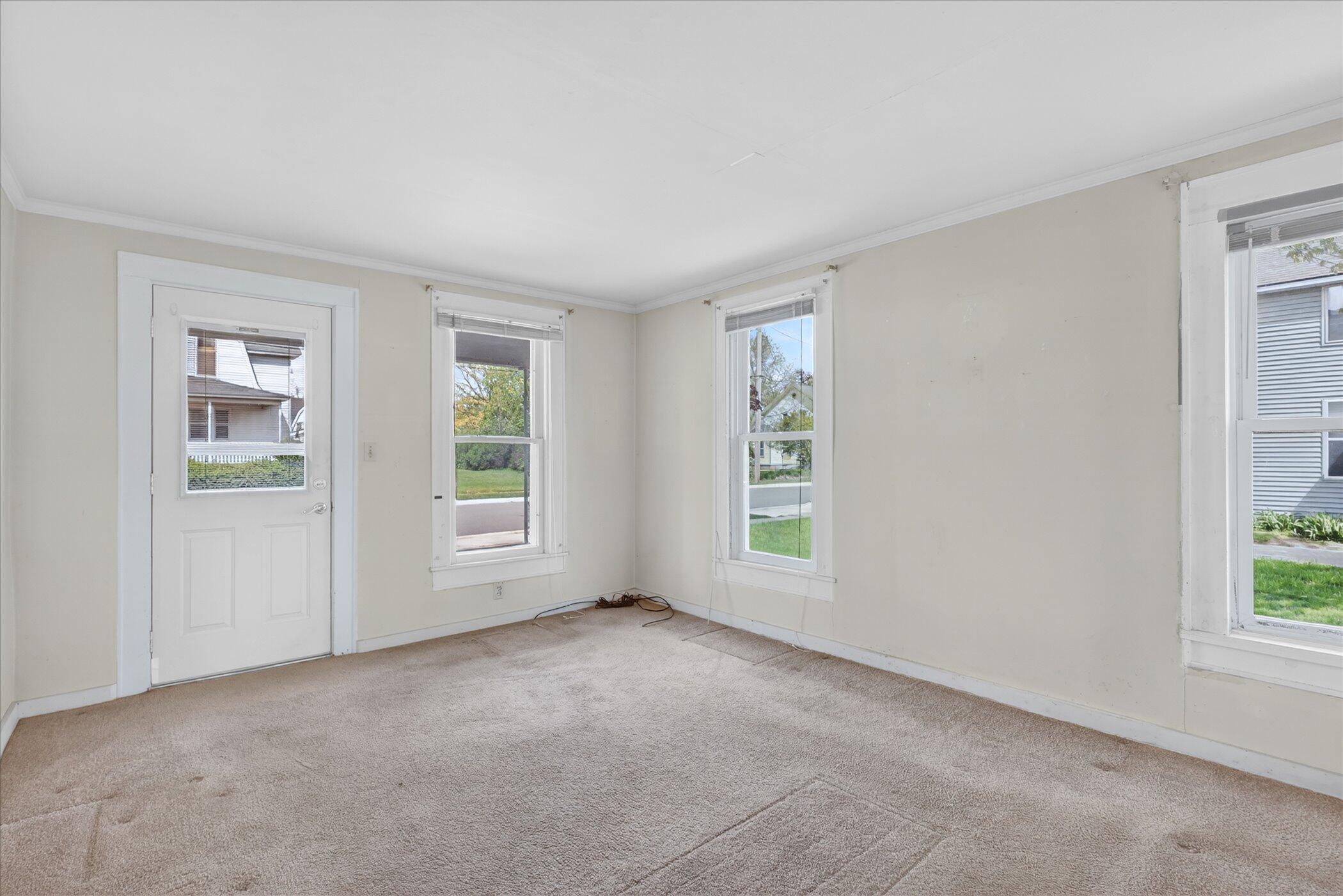 124 Washington Street Sparta, MI 49345 - Photo 11 of 39 Interior