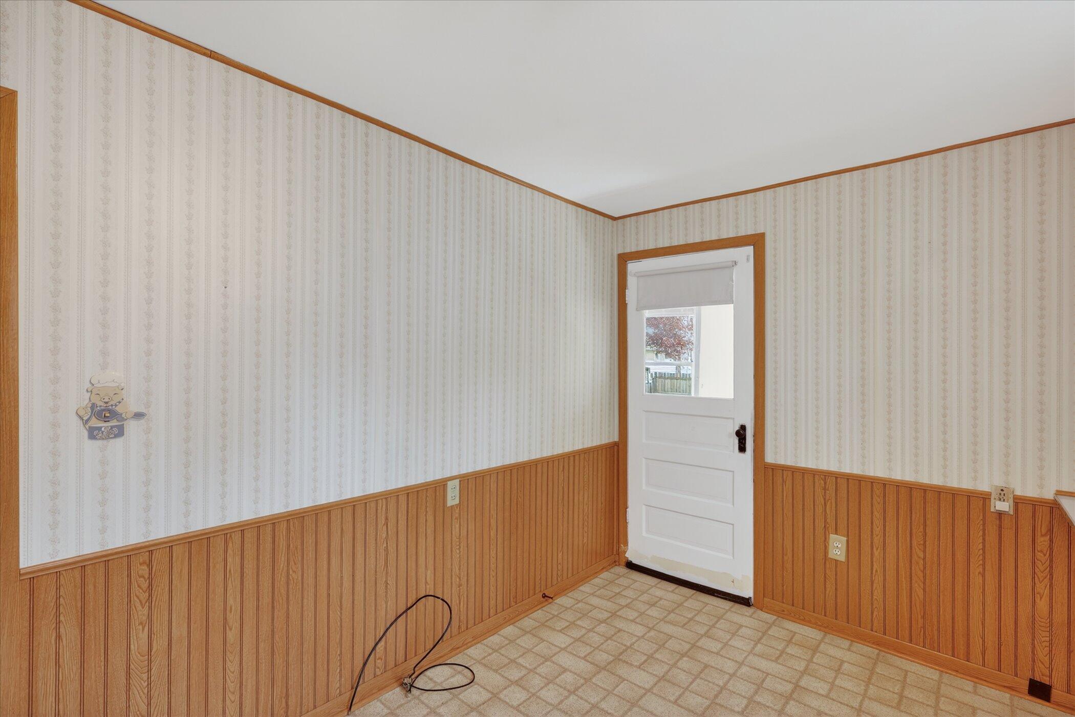 124 Washington Street Sparta, MI 49345 - Photo 18 of 39 Interior