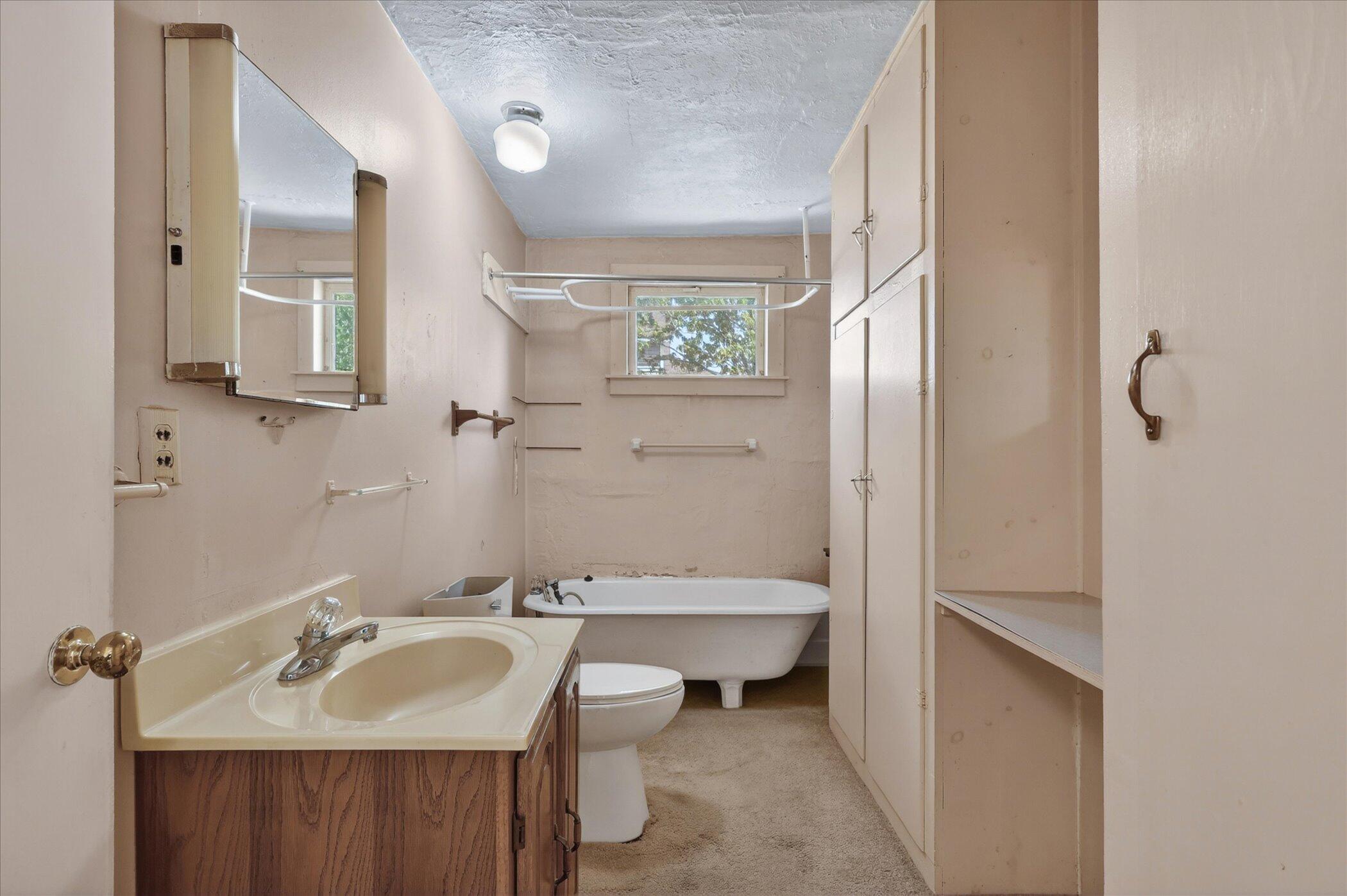 124 Washington Street Sparta, MI 49345 - Photo 23 of 39 Interior