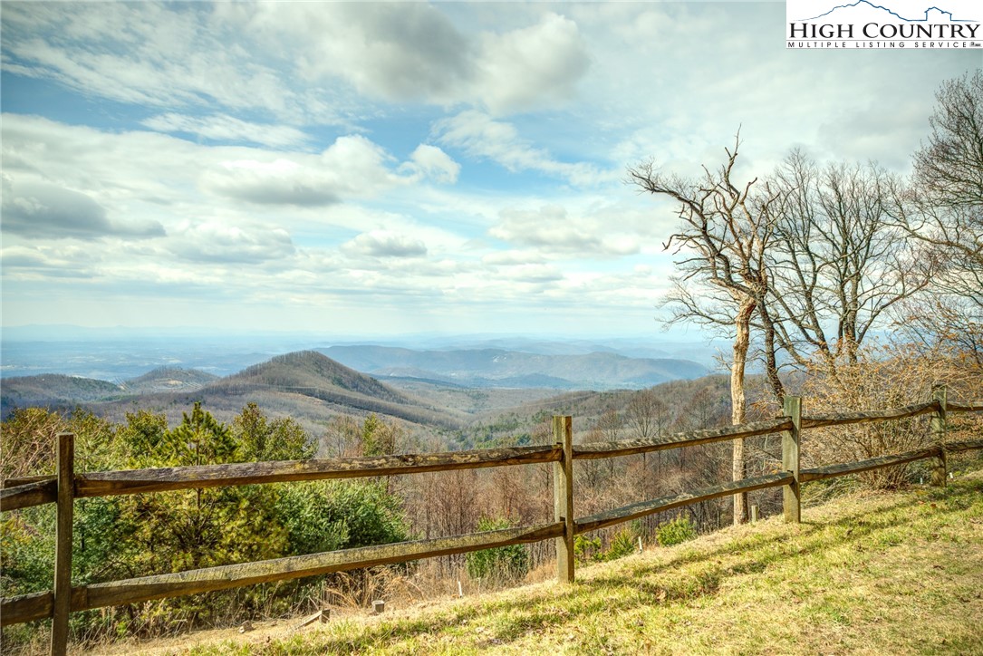 189 Valley Vista Road Glade Valley, NC 28627 - Photo 7 of 37 Gallery Image 7