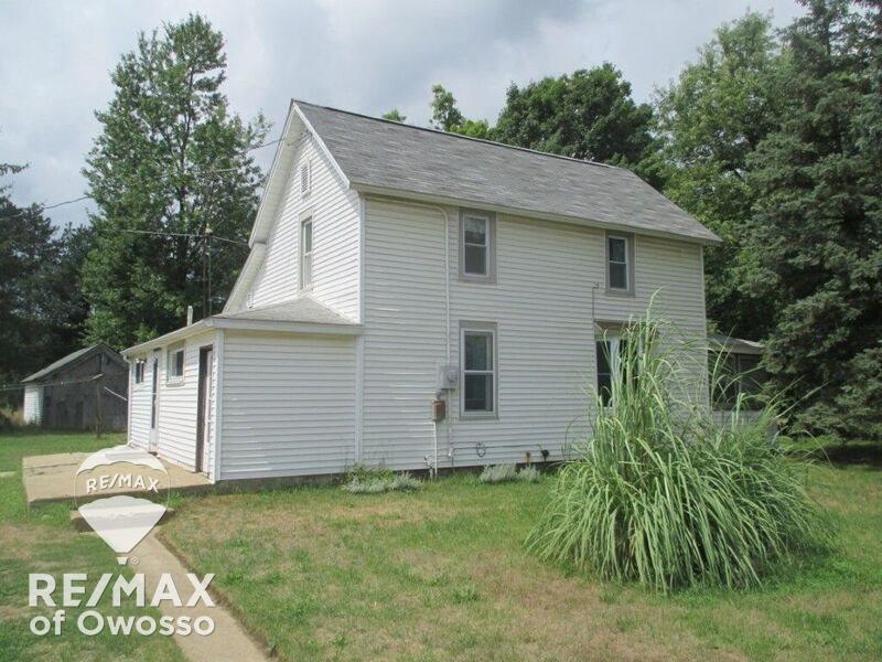 4215 Tyrrell Road Owosso, MI 48867 - Photo 2 of 36