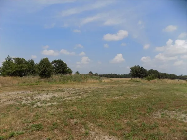 $2,700,000 | 59-hwy Kingman Road, Ottawa, KS 66067