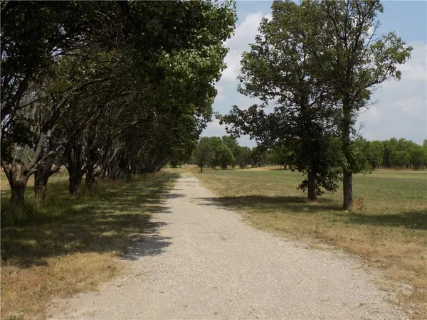 $2,700,000 | 59-hwy Kingman Road, Ottawa, KS 66067