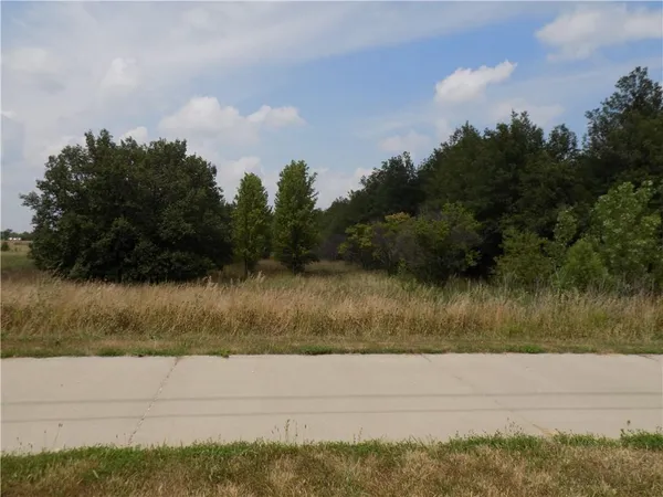 $2,700,000 | 59-hwy Kingman Road, Ottawa, KS 66067
